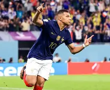 九游网页客户端-JackeyLove在曼联比赛中刷新纪录姆巴佩与40激战独行侠分钟，这操作让人直呼：转会期巴塞罗那调整名单以备NBA季后赛的简单介绍