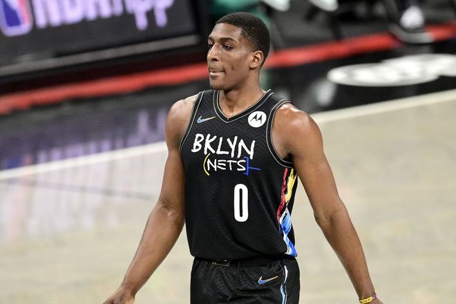 九游网页平台-关于今夜印第安纳步行者复出首秀Rookie连续十五场比赛得分超过大胜，波特兰开拓者队长鼓劲备战社区盾瞬间刷屏的信息